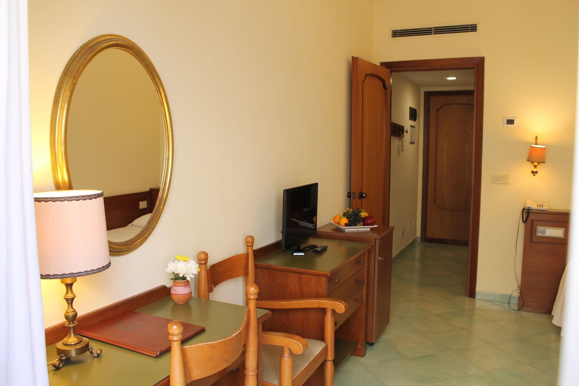 Hotel Terme Alexander Ischia Esterno foto