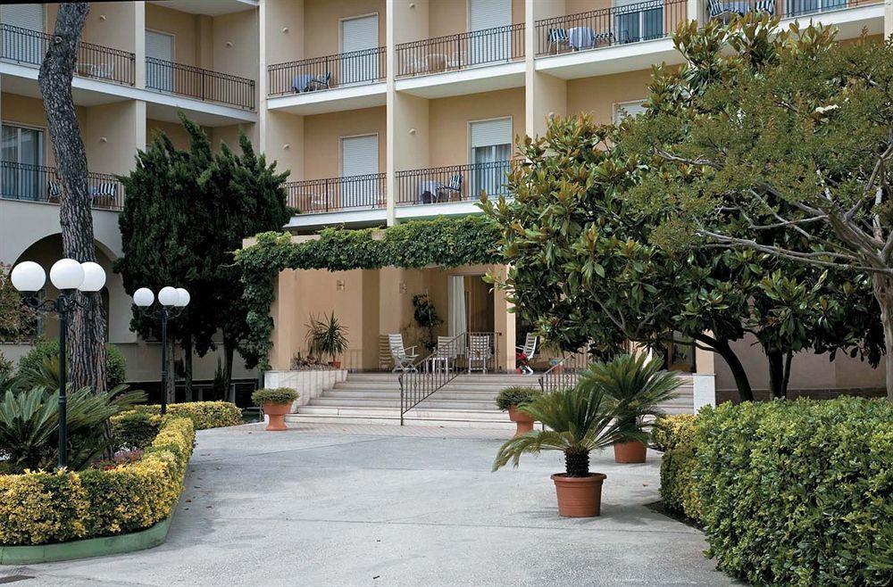 Hotel Terme Alexander Ischia Esterno foto